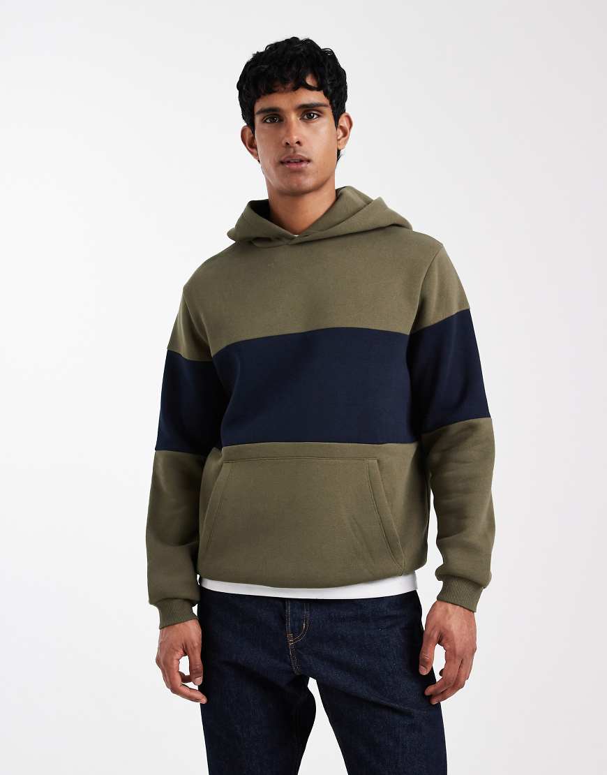 ASOS DESIGN - Kapuzenpullover in khakifarbener Waschung mit Bahnendesign mit Einsätzen-Grün von ASOS DESIGN