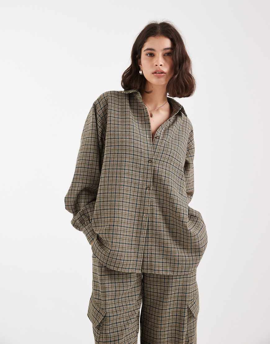 ASOS DESIGN - Karierte Oversize-Hemdjacke aus Wollmix-Bunt von ASOS DESIGN
