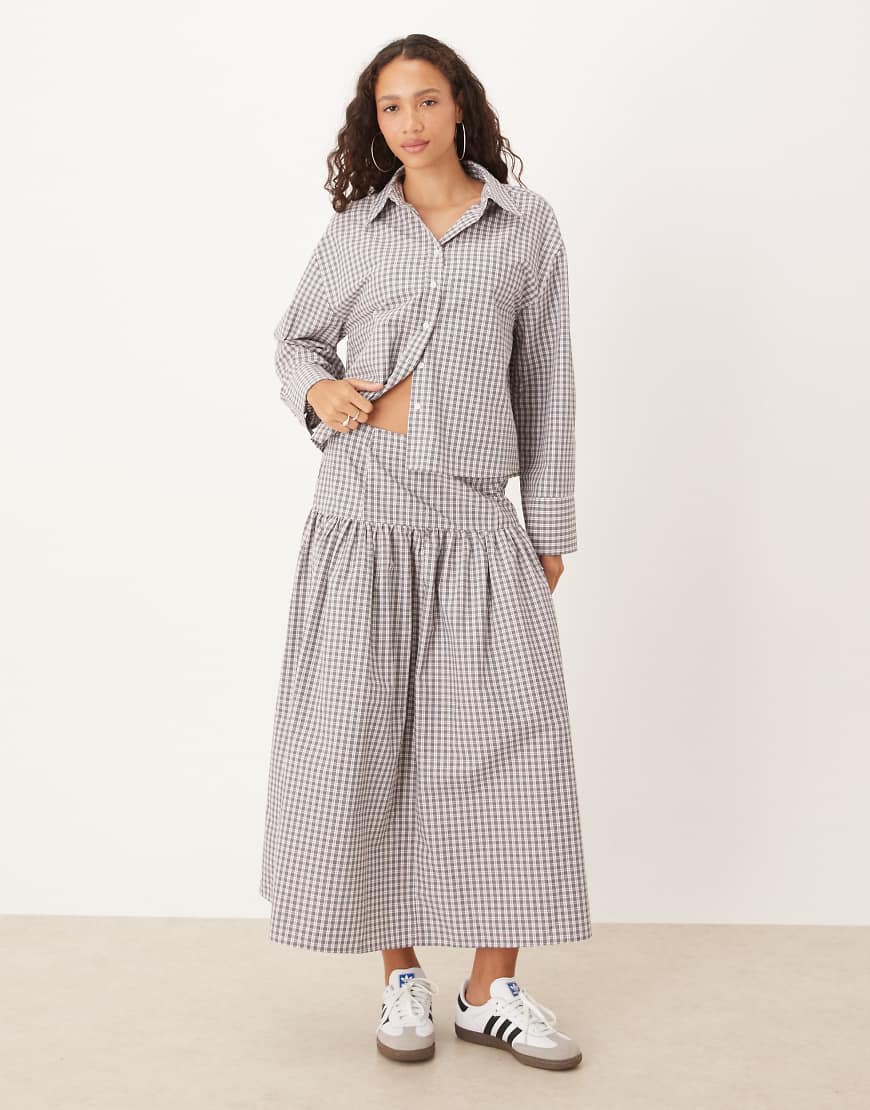 ASOS DESIGN - Karierter, weiter Maxirock mit tiefer Taille-Bunt von ASOS DESIGN