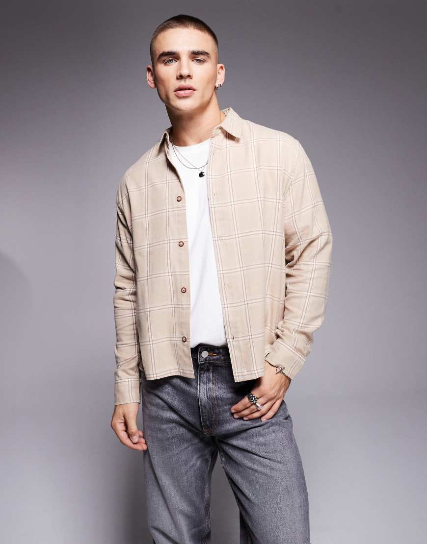 ASOS DESIGN - Kastiges kariertes Hemd in Beige-Neutral von ASOS DESIGN