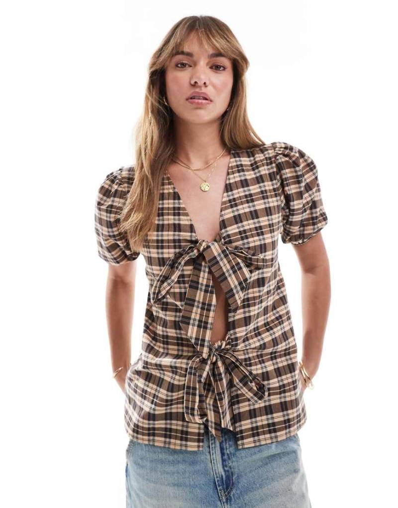 ASOS DESIGN - Kariertes Oberteil mit Bindebändern und Puffärmeln-Bunt von ASOS DESIGN