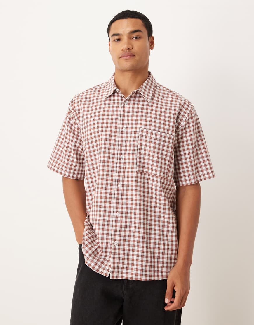 ASOS DESIGN - Kariertes Relaxed-Fit-Hemd in Rot ASOS DESIGN - Kariertes Relaxed-Fit-Hemd in Rot von ASOS DESIGN