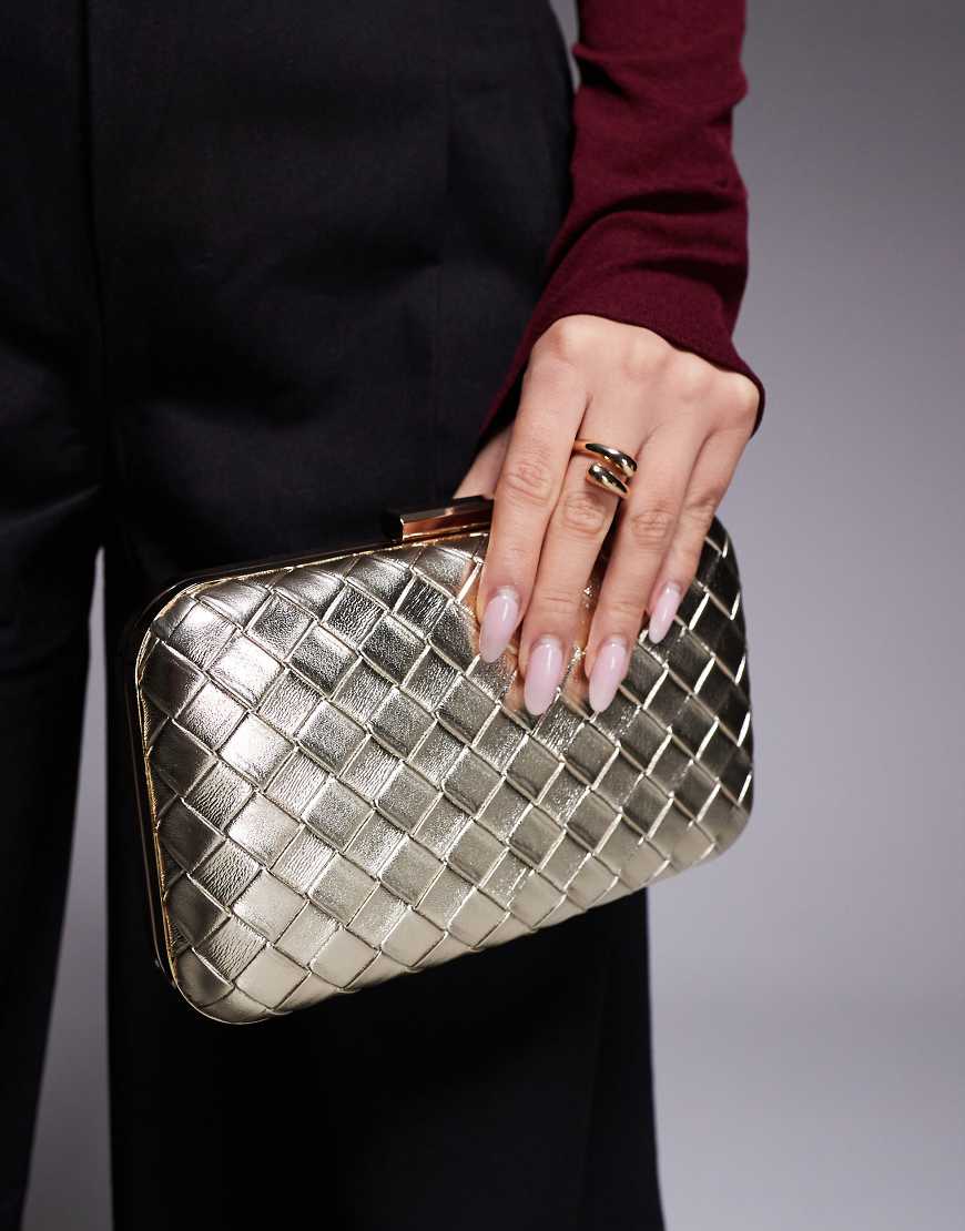 ASOS DESIGN - Kastenförmige Clutch in Goldoptik mit Umhängegurt-Goldfarben von ASOS DESIGN