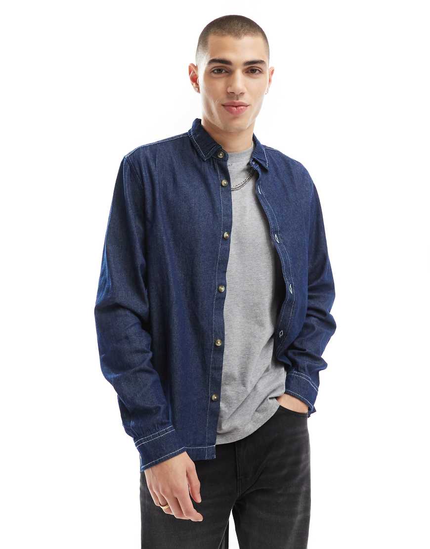ASOS DESIGN - Kastige Hemdjacke aus Denim in Blau ASOS DESIGN - Kastige Hemdjacke aus Denim in Blau von ASOS DESIGN