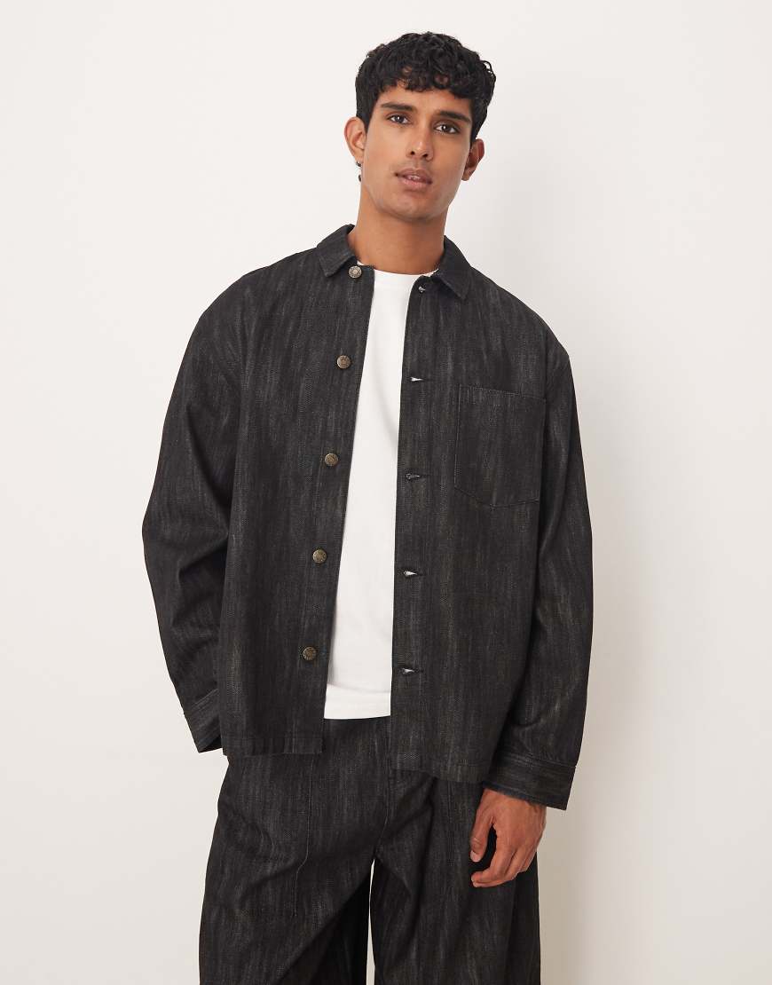 ASOS DESIGN - Kastige Hemdjacke aus Jeansstoff in schwarzer Waschung, Kombiteil von ASOS DESIGN