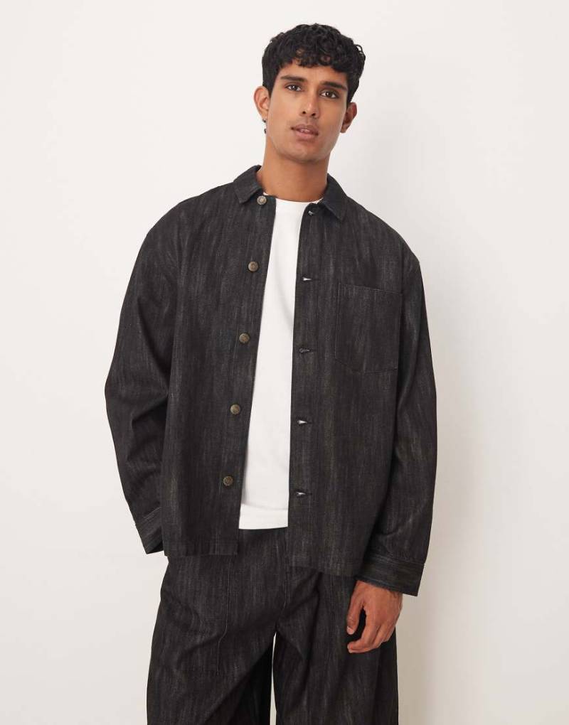 ASOS DESIGN - Kastige Hemdjacke aus Jeansstoff in schwarzer Waschung, Kombiteil von ASOS DESIGN