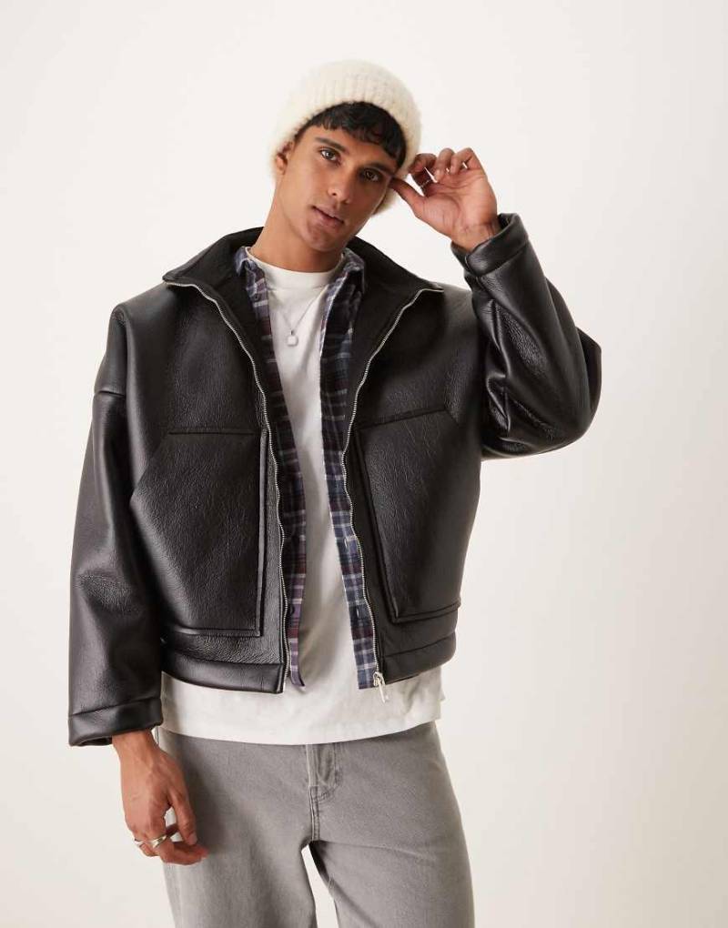 ASOS DESIGN - Kastige Jacke in Schwarz mit extremem Oversize-Schnitt und Reißverschluss von ASOS DESIGN