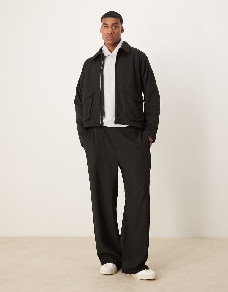 ASOS DESIGN - Kastige Oversize-Jacke aus Scuba-Stoff in Schwarz-Neutral von ASOS DESIGN