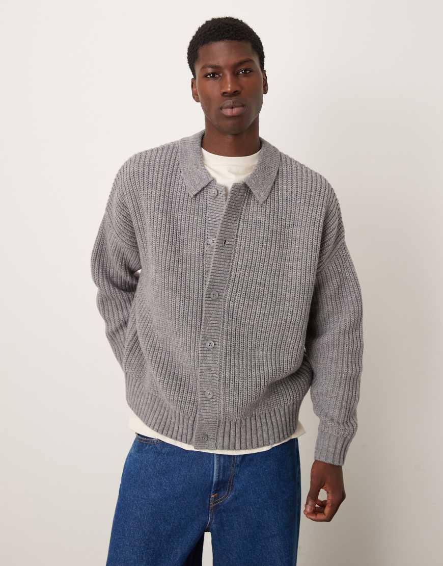 ASOS DESIGN - Kastige Oversize-Strickjacke aus schwerem Wollmix in meliertem Grau von ASOS DESIGN