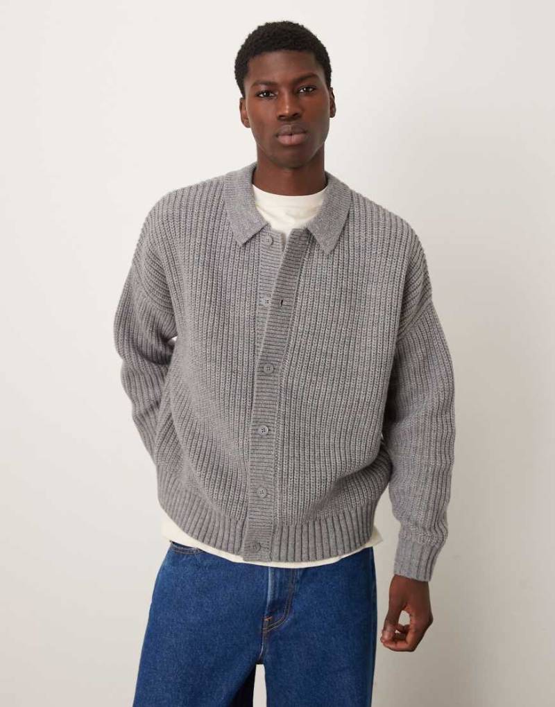ASOS DESIGN - Kastige Oversize-Strickjacke aus schwerem Wollmix in meliertem Grau von ASOS DESIGN