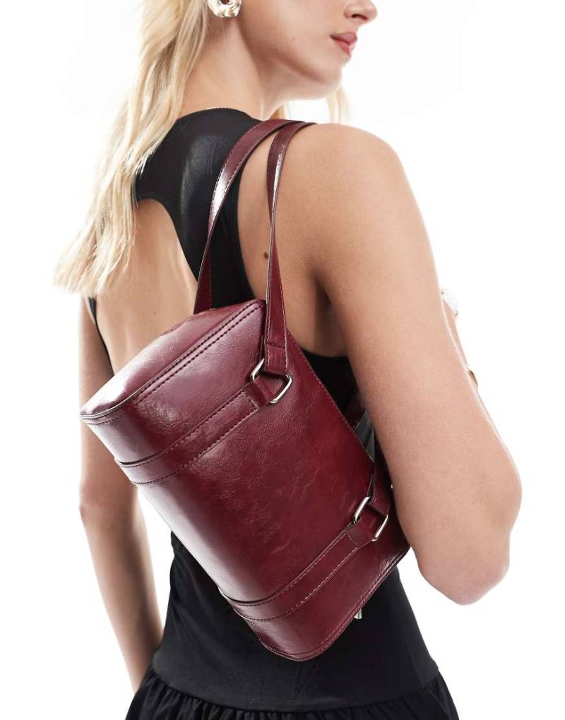 ASOS DESIGN - Kastige Schultertasche in Burgunderrot von ASOS DESIGN