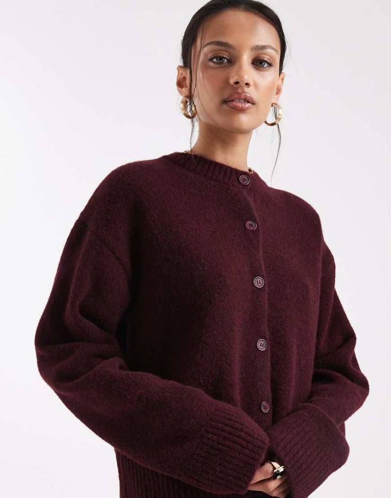 ASOS DESIGN - Kastige Strickjacke in Pflaume mit Wollanteil-Rot von ASOS DESIGN