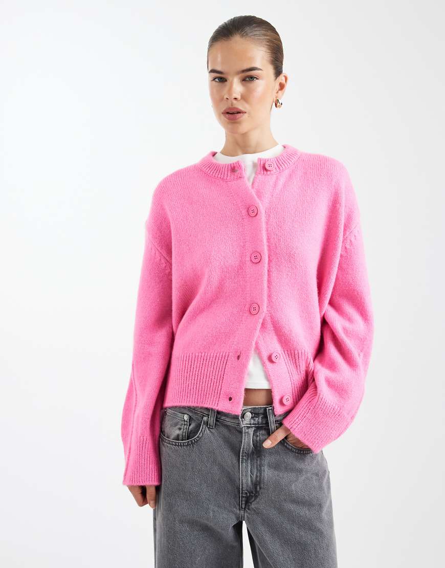 ASOS DESIGN - Kastige Strickjacke in Pink mit seitlichem Schlitz und Rundhalsausschnitt-Rosa von ASOS DESIGN