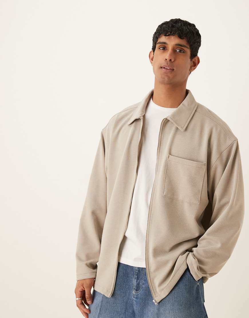 ASOS DESIGN - Kastige texturierte Trainer-Hemdjacke in Ecru gestreift-Neutral von ASOS DESIGN