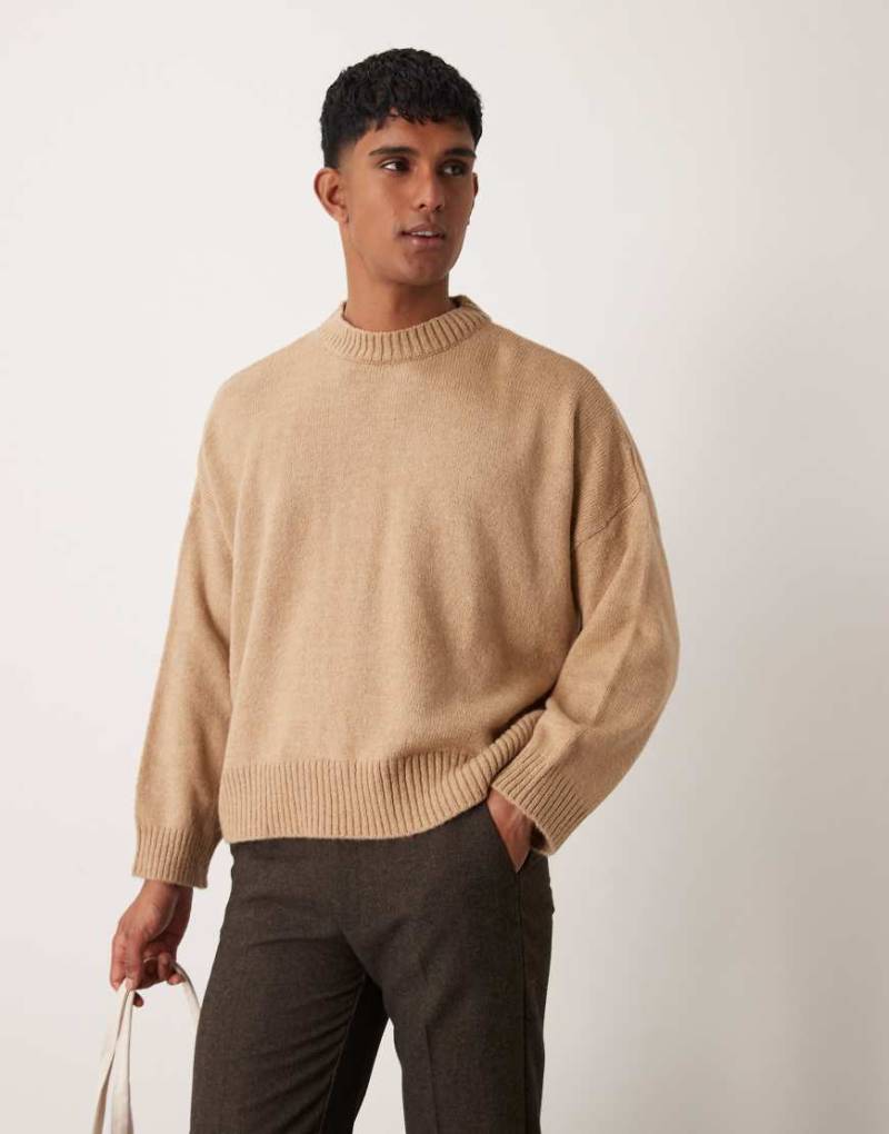 ASOS DESIGN - Kastiger, flauschiger Strickpullover in Beige mit Super-Oversize-Schnitt-Neutral von ASOS DESIGN