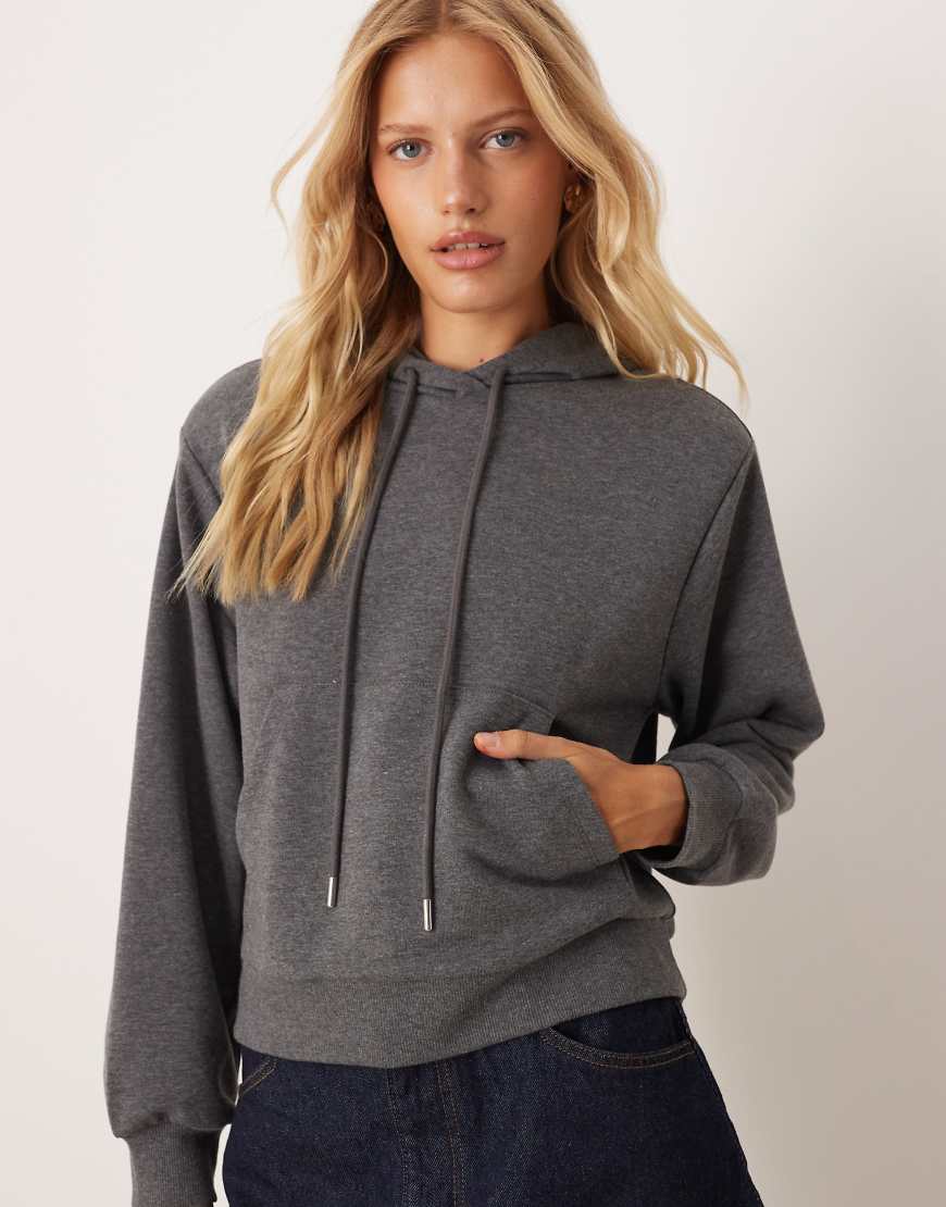ASOS DESIGN - Kastiger Kapuzenpullover in Anthrazit mit Schulterpolstern-Grau von ASOS DESIGN
