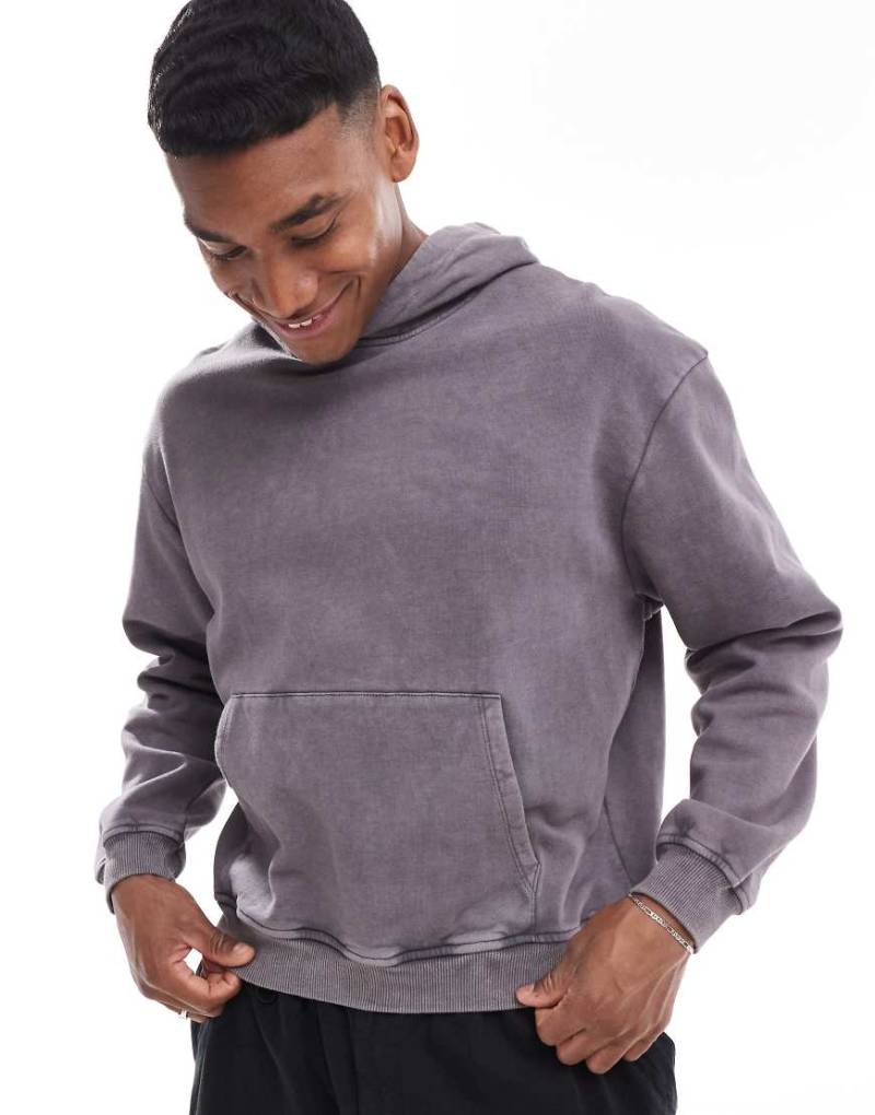 ASOS DESIGN - Kastiger Kapuzenpullover in verwaschenem Anthrazit mit Oversize-Schnitt-Grau von ASOS DESIGN