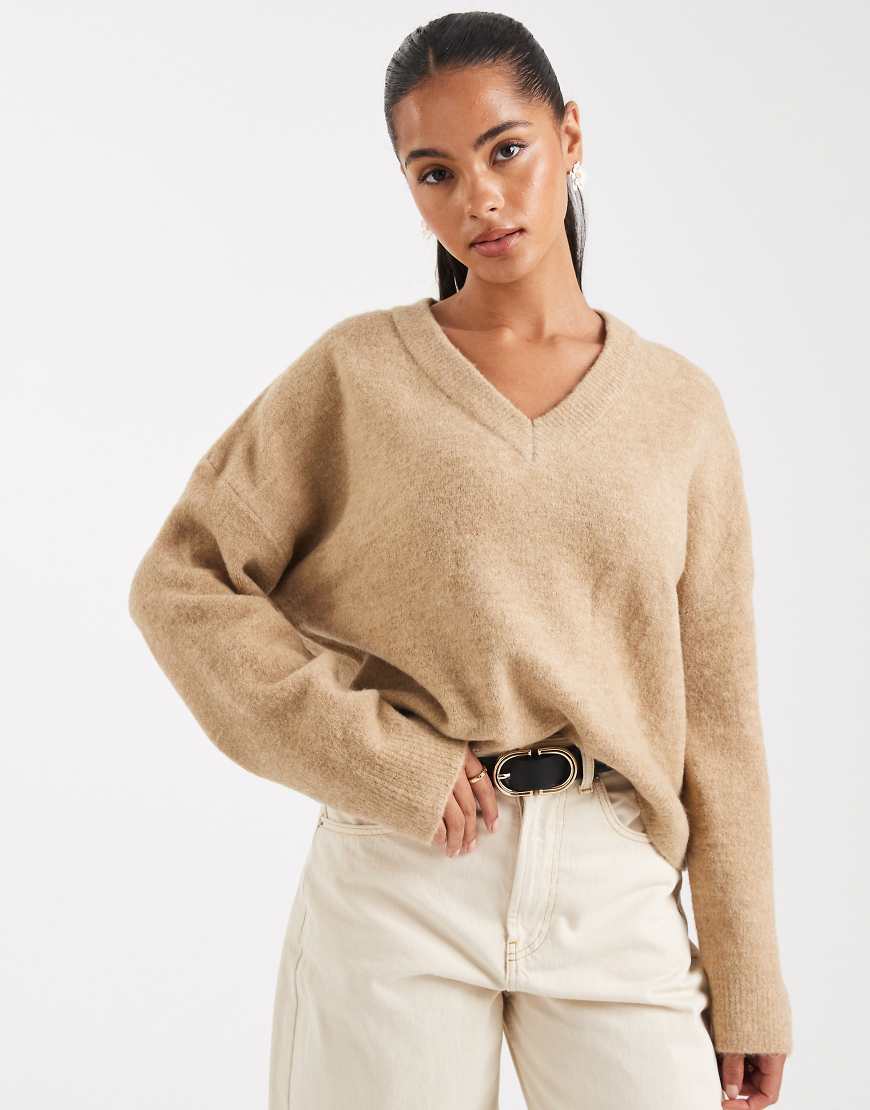 ASOS DESIGN - Kastiger Strickpullover in Roggen-Beige mit V-Ausschnitt-Neutral von ASOS DESIGN