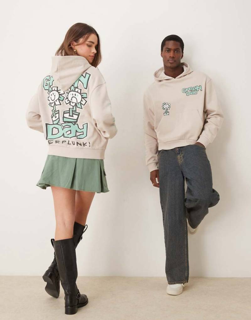 ASOS DESIGN - Kastiger Unisex-Oversize-Kapuzenpullover in Grau mit „Green Day"-Print von ASOS DESIGN