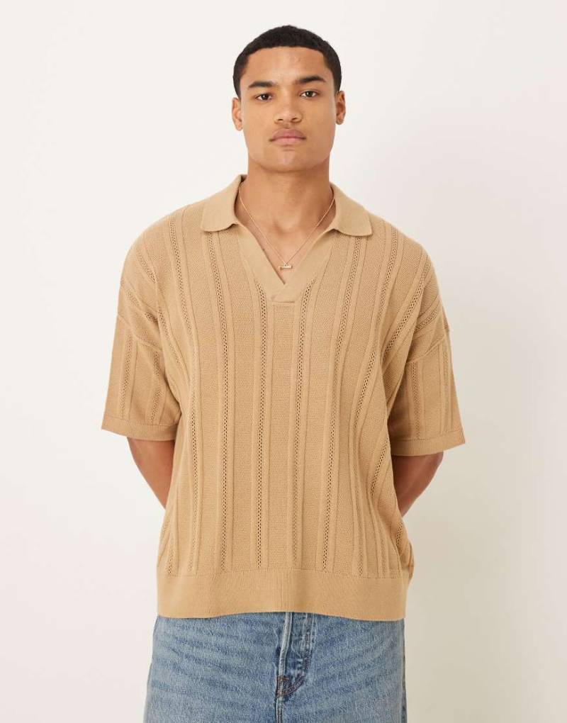 ASOS DESIGN - Geripptes Oversize-Polohemd aus Strick in Beige mit eingekerbtem Ausschnitt-Neutral von ASOS DESIGN