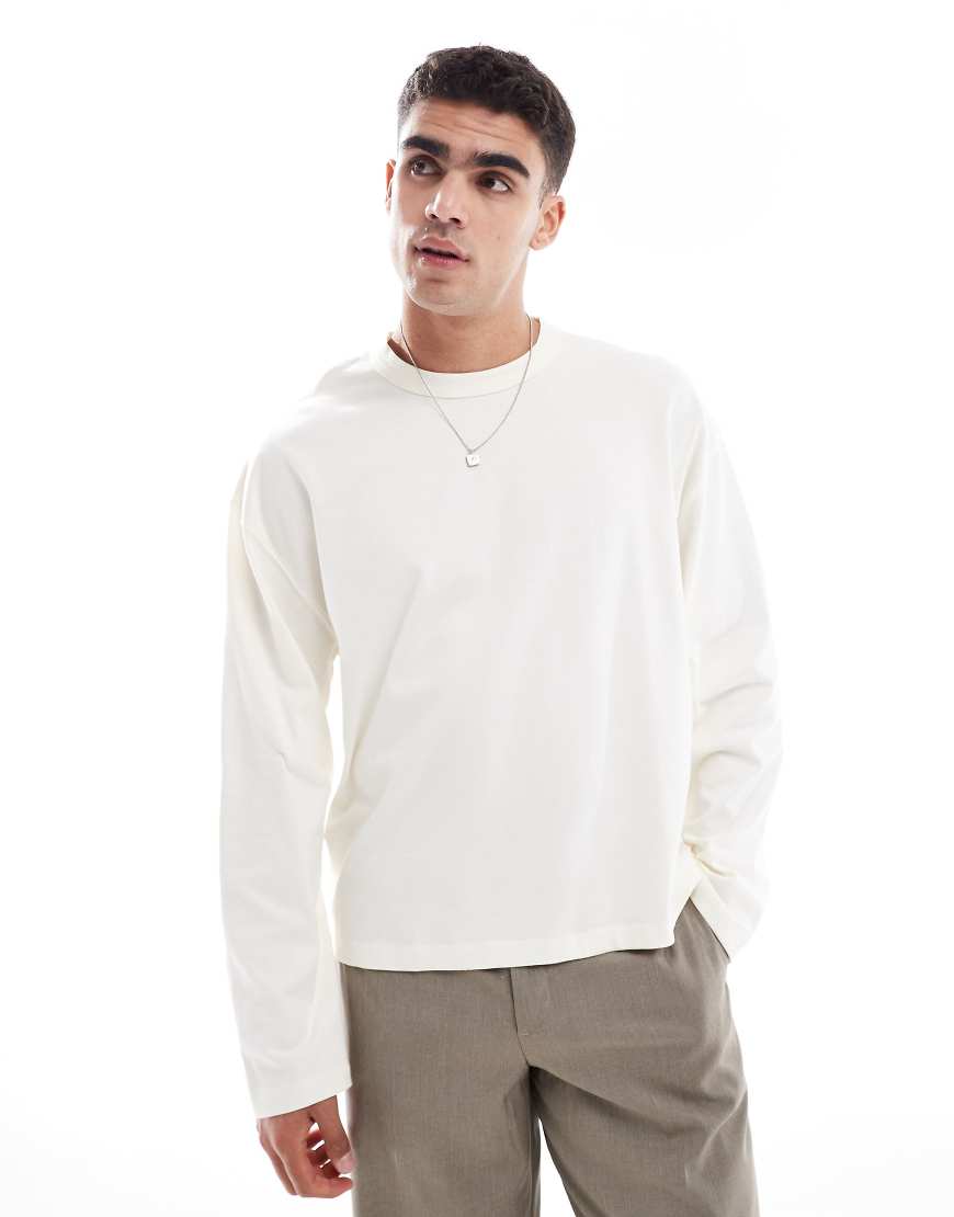 ASOS DESIGN - Kastiges, langärmliges Oversize-T-Shirt aus schwerem Material in Beige-Neutral von ASOS DESIGN