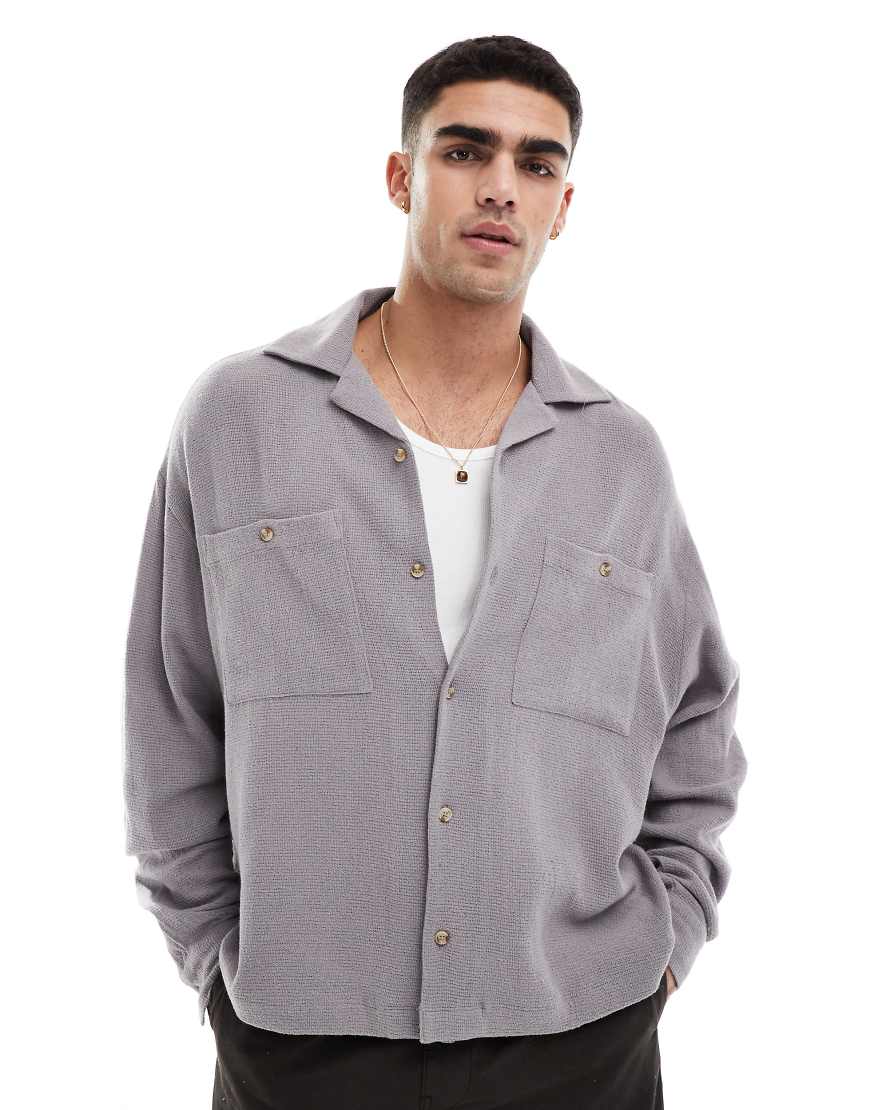 ASOS DESIGN - Kastiges, strukturiertes Oversize-Hemd in Grau-Lila von ASOS DESIGN