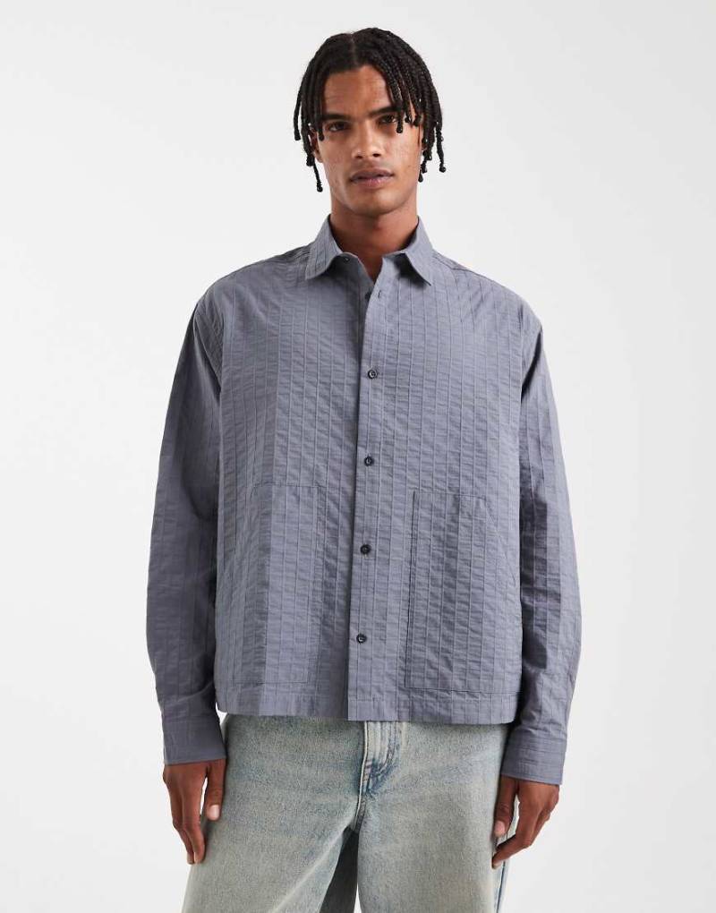 ASOS DESIGN - Kastiges, strukturiertes Oversize-Hemd in Grau von ASOS DESIGN