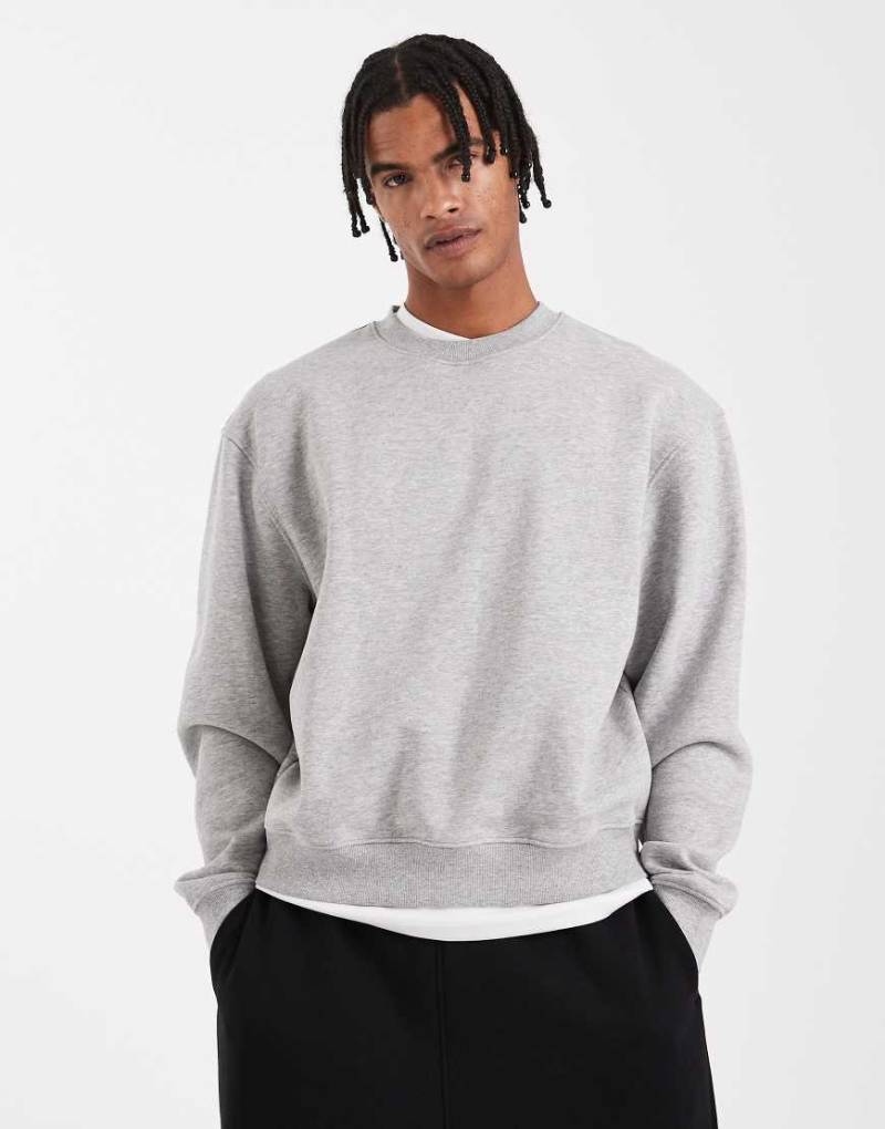 ASOS DESIGN - Essentials - Kastiges Relaxed-Fit-Sweatshirt in Grau von ASOS DESIGN