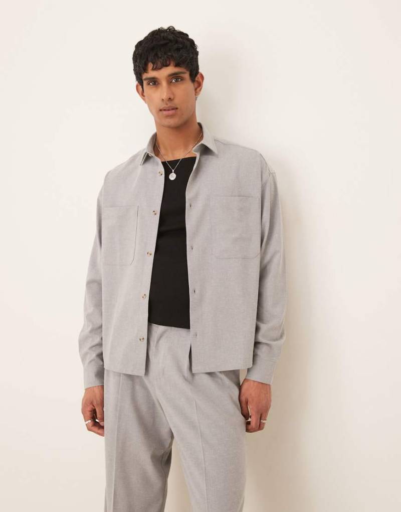 ASOS DESIGN - Kastiges Cropped Hemd aus Leinenmix in Grau mit Oversize-Schnitt, Kombiteil von ASOS DESIGN