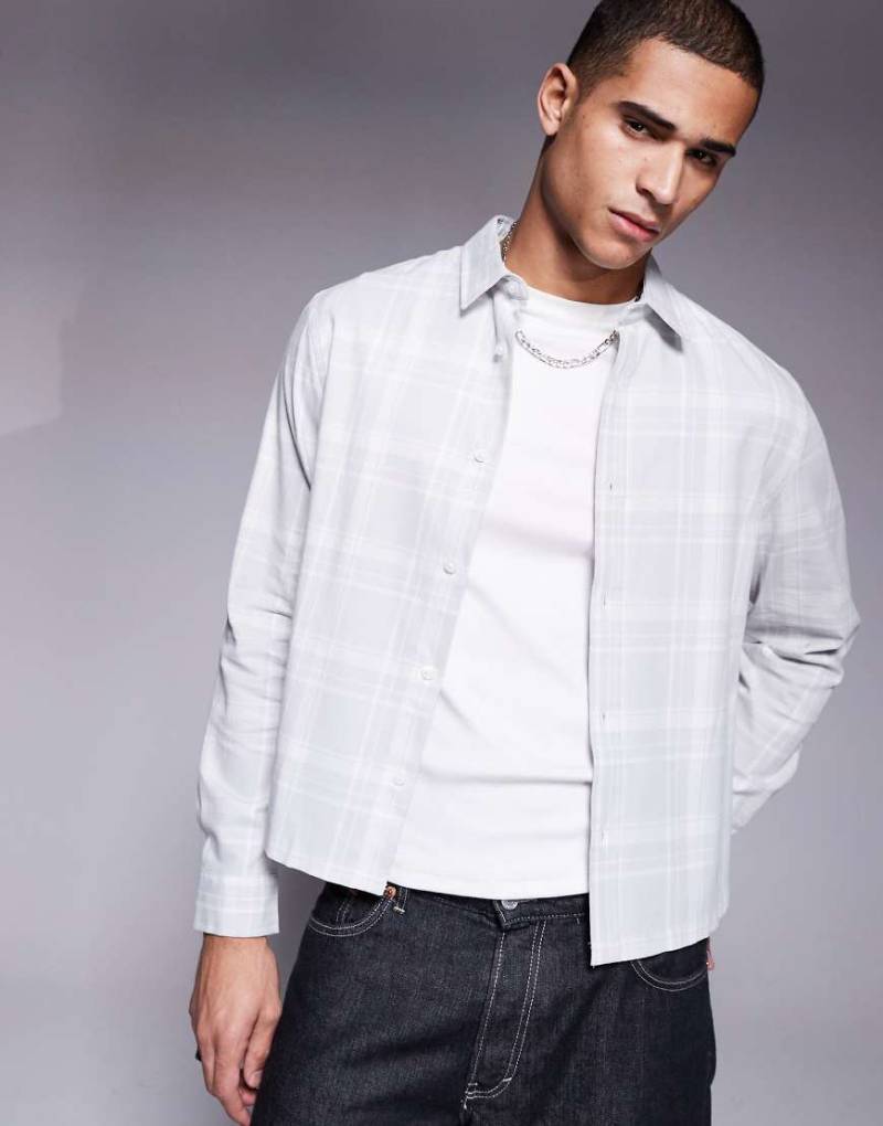 ASOS DESIGN - Kastiges Hemd in kariertem Grau mit regulärer Passform von ASOS DESIGN