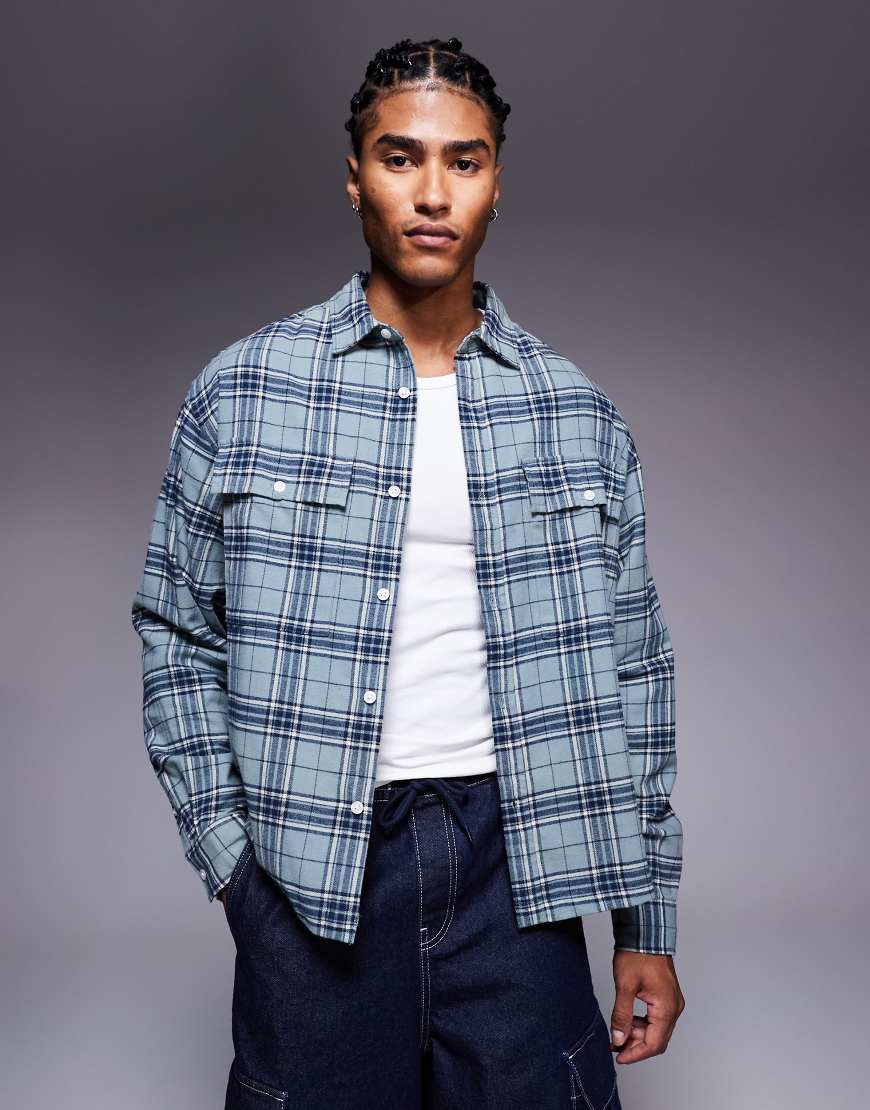 ASOS DESIGN - Kastiges Oversize-Flanellhemd in blau kariert-Brown von ASOS DESIGN