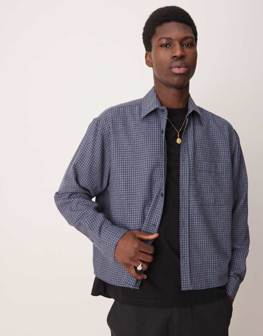 ASOS DESIGN - Kastiges Oversize-Flanellhemd in kariertem Blau von ASOS DESIGN