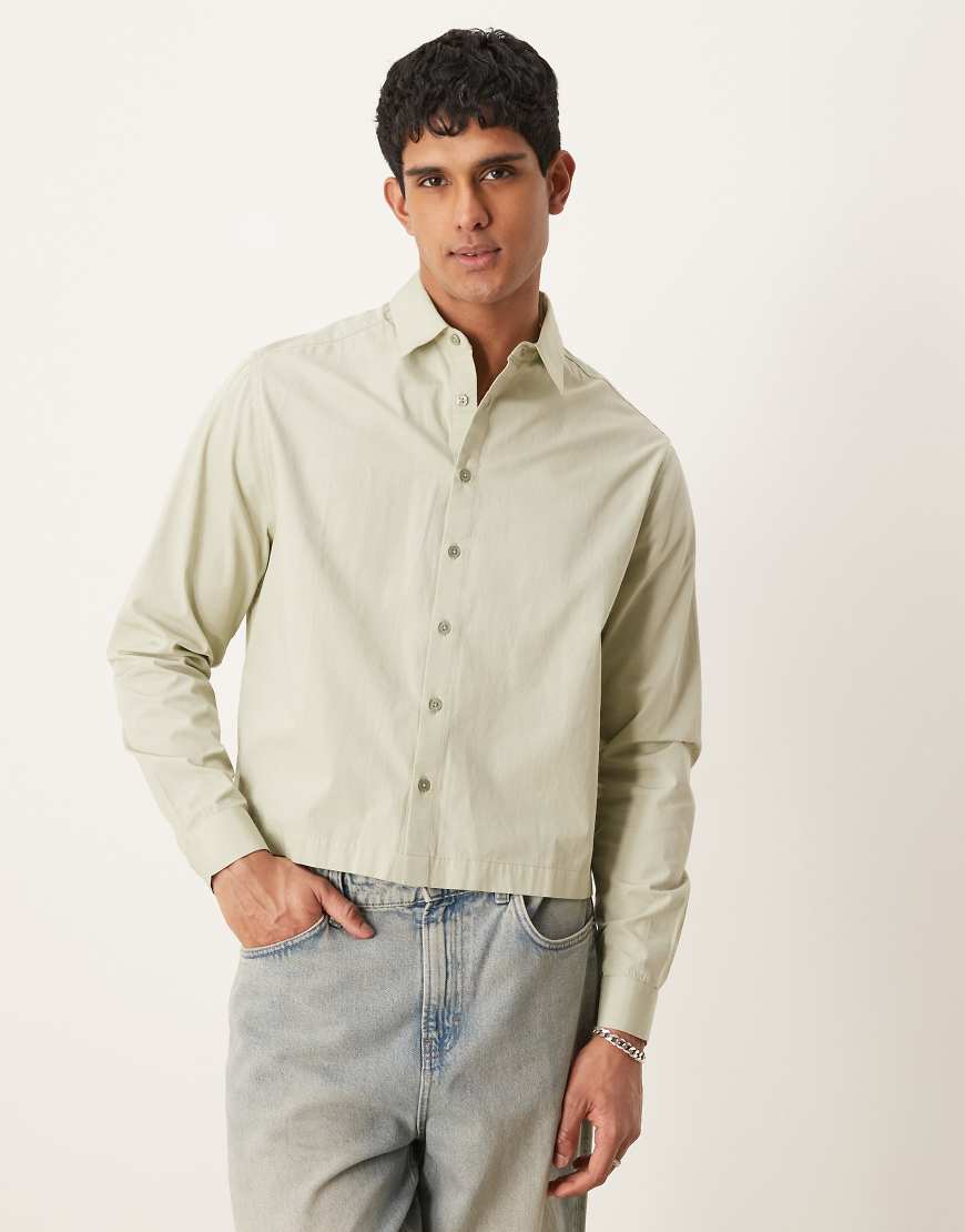 ASOS DESIGN - Kastiges Oversize-Hemd aus Popeline in Salbeigrün von ASOS DESIGN
