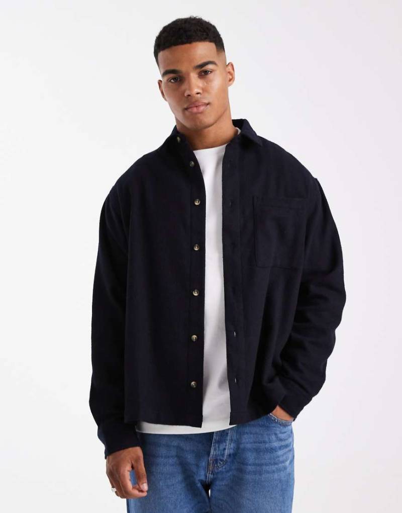 ASOS DESIGN - Kastiges Oversize-Hemd aus marineblauem Flanell im Vintage-Design von ASOS DESIGN