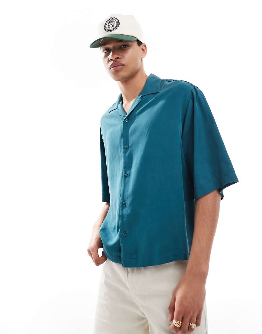 ASOS DESIGN - Kastiges Oversize-Hemd in Petrol mit Reverskragen-Grün von ASOS DESIGN