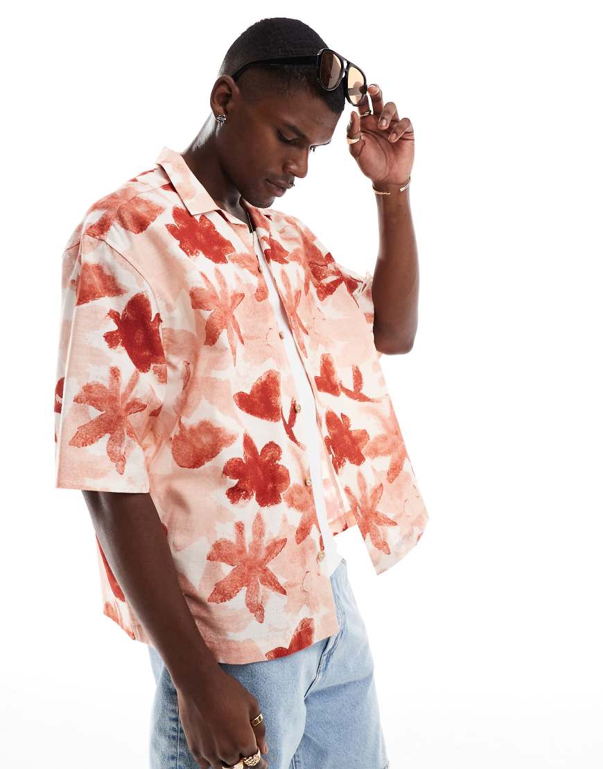 ASOS DESIGN - Kastiges Oversize-Hemd in Rosa mit Blumenmuster und Reverskragen von ASOS DESIGN