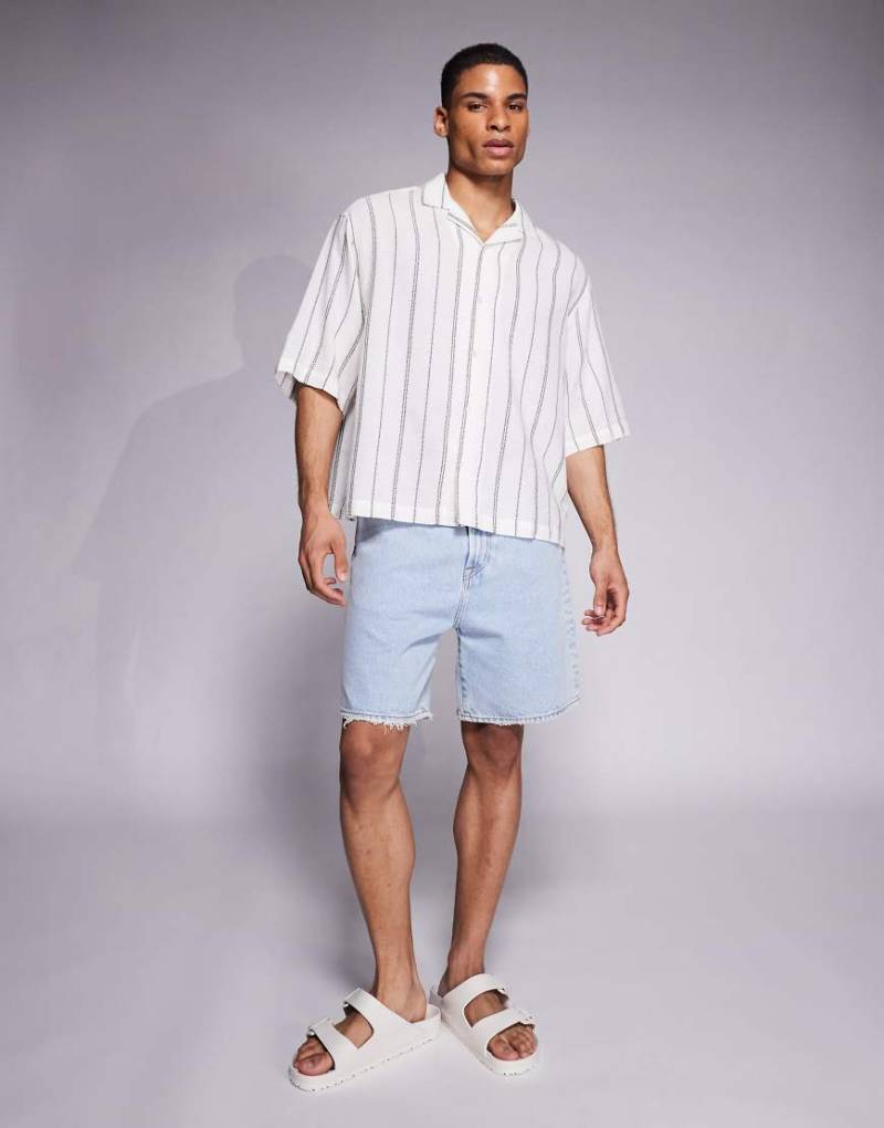 ASOS DESIGN - Kastiges Oversize-Hemd mit Streifen in Grün und Weiß, Reverskragen und Struktur von ASOS DESIGN