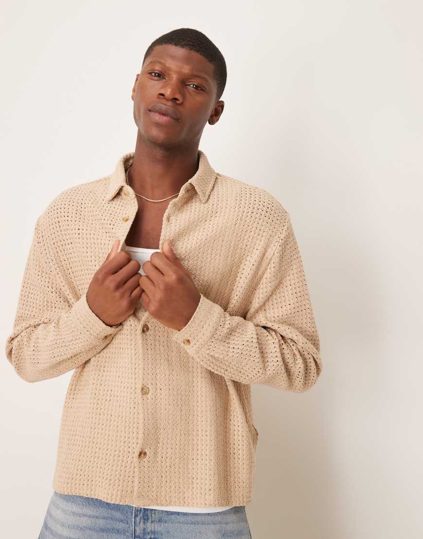 ASOS DESIGN - Kastiges Oversize-Hemd aus strukturiertem Strick in Steinbeige-Neutral von ASOS DESIGN