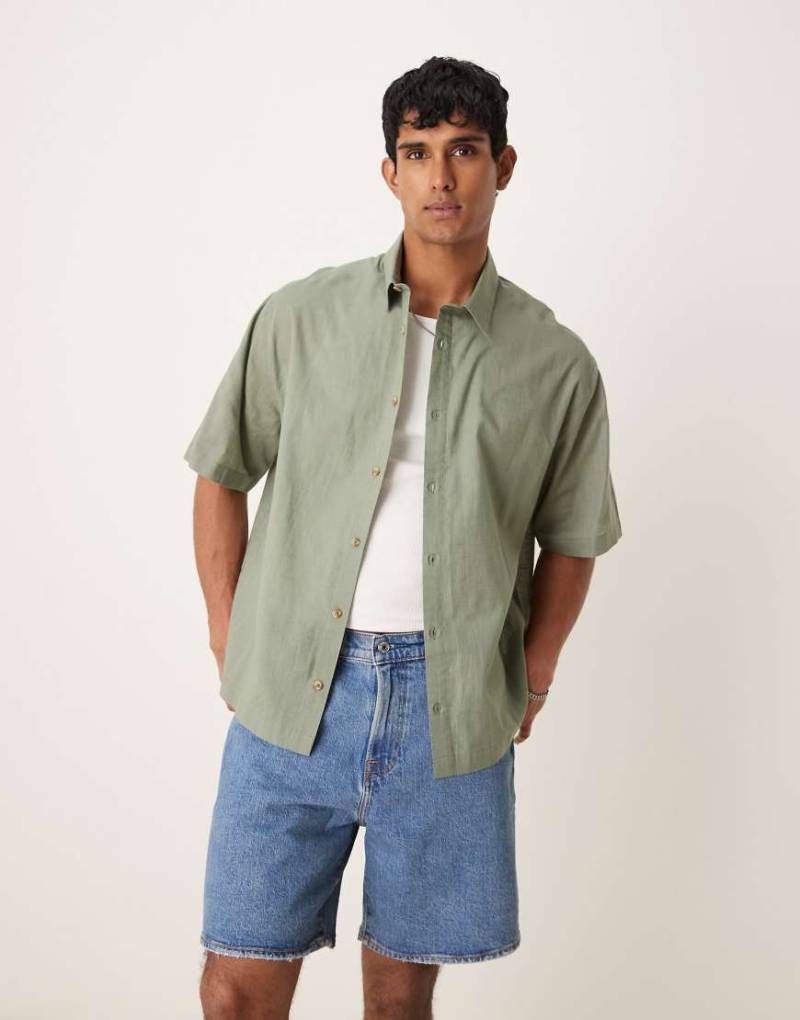 ASOS DESIGN - Kastiges Oversize-Hemd in salbeigrüner Leinenoptik von ASOS DESIGN