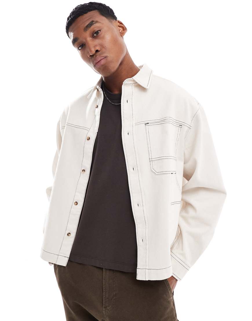 ASOS DESIGN - Kastiges Oversize-Jeanshemd in Ecru-Neutral von ASOS DESIGN