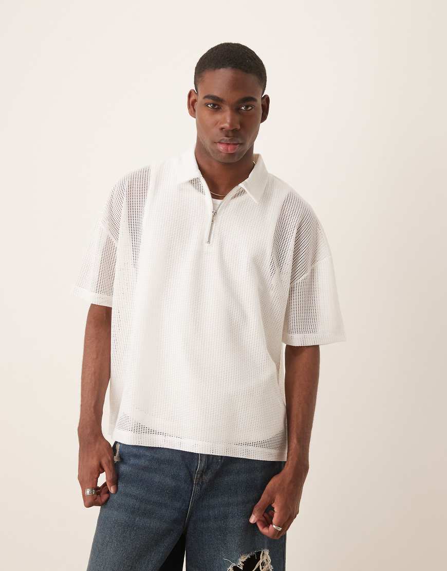 ASOS DESIGN - Kastiges Oversize-Polohemd aus weitmaschigem Netzstoff in Wollweiß mit überschnittenen Schultern und Reißverschluss ASOS DESIGN - Kastiges Oversize-Polohemd aus weitmaschigem Netzstoff in Wollweiß mit überschnittenen Schultern und Reißverschluss von ASOS DESIGN