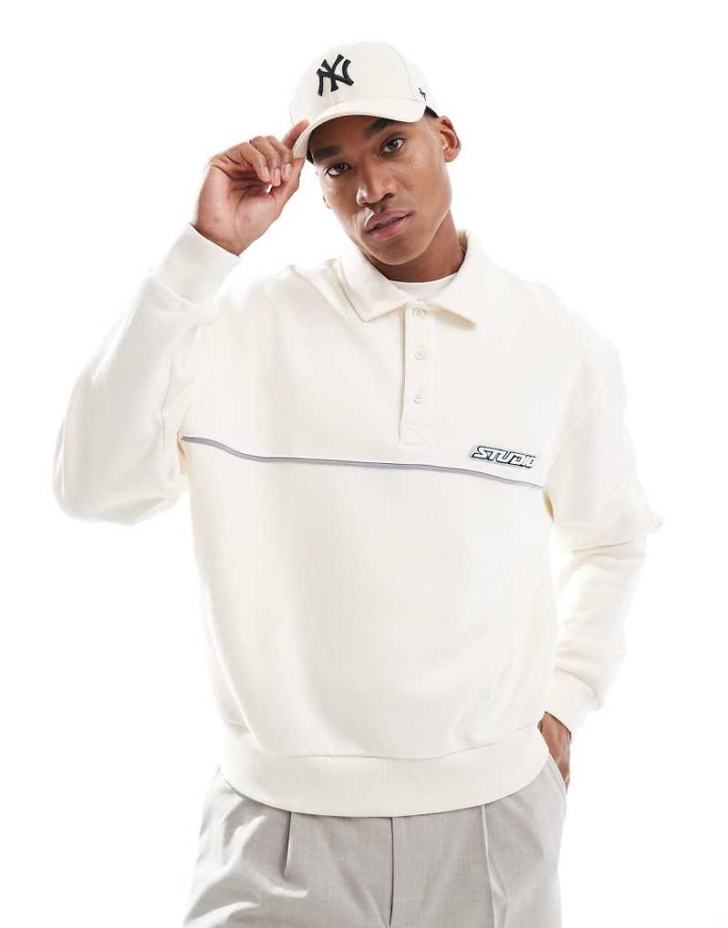 ASOS DESIGN - Kastiges Poloshirt in meliertem Grau mit Paspelierung und Print auf Brusthöhe-Neutral von ASOS DESIGN