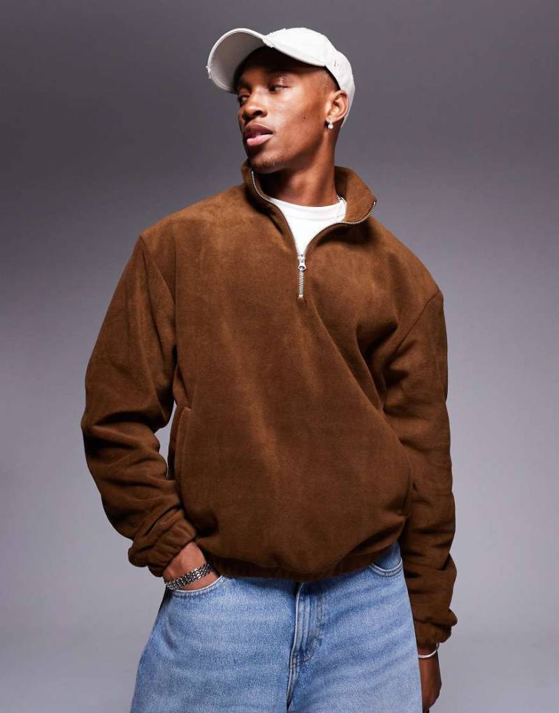 ASOS DESIGN - Kastiges Oversize-Sweatshirt aus Fleece in Braun von ASOS DESIGN
