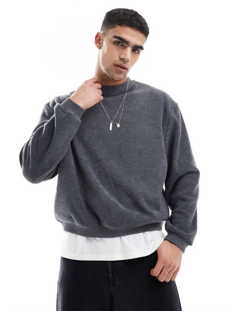 ASOS DESIGN - Kastiges Oversize-Sweatshirt aus Frottee in Grau von ASOS DESIGN