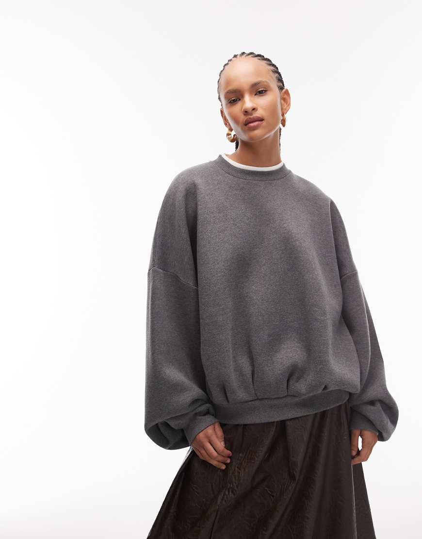 ASOS DESIGN - Kastiges Oversize-Sweatshirt in Grau von ASOS DESIGN