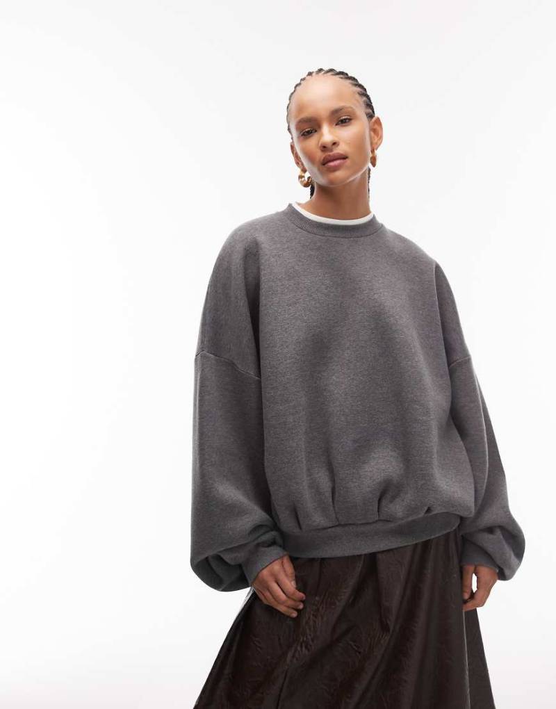 ASOS DESIGN - Kastiges Oversize-Sweatshirt in Grau von ASOS DESIGN