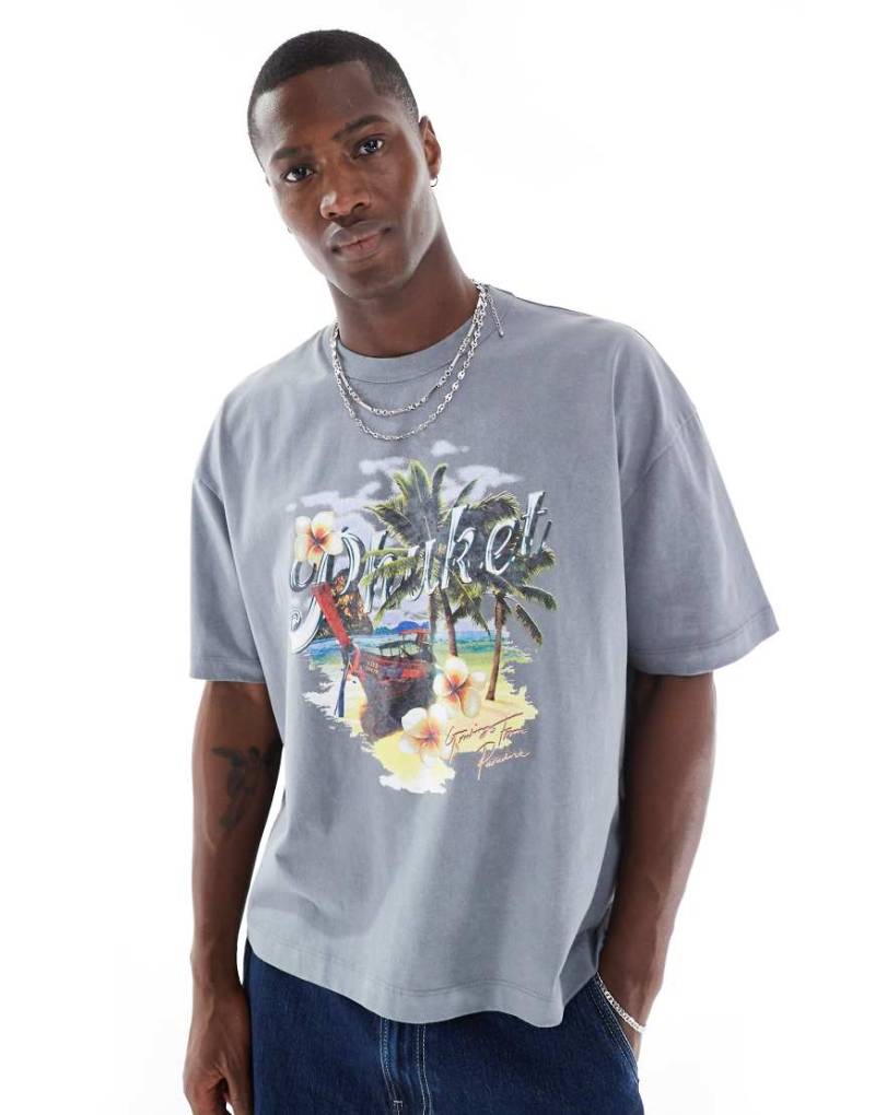 ASOS DESIGN - Schweres, kastiges Oversize-T-Shirt in verwaschenem Hellgrau mit Hochsommer-Grafikprint von ASOS DESIGN