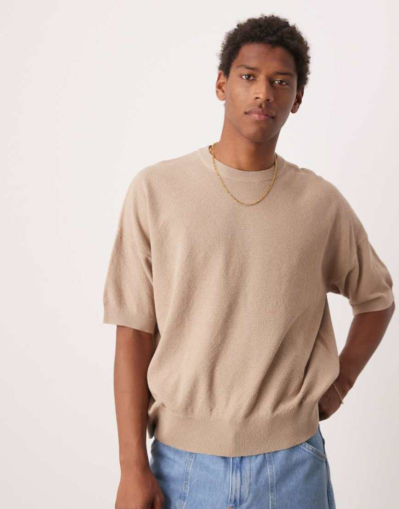 ASOS DESIGN - Oversize-T-Shirt aus Strick in Steinbeige mit Pikee-Struktur-Neutral von ASOS DESIGN