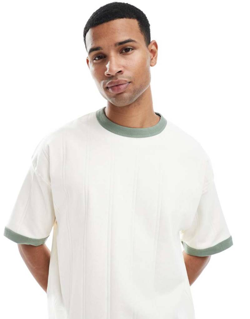 ASOS DESIGN - Kastiges Oversize-T-Shirt aus strukturiertem Rippstoff in Cremeweiß mit Kontrastdetail von ASOS DESIGN