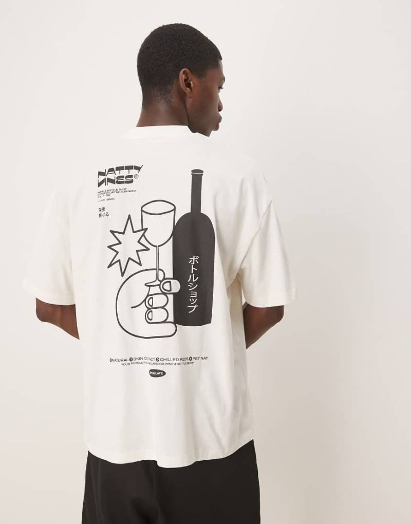 ASOS DESIGN - Kastiges Oversize-T-Shirt in Creme mit Drinks-Grafikprint-Weiß von ASOS DESIGN